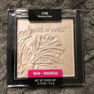 Wet n Wild Mega Glo Highlighter in Blossom Glow